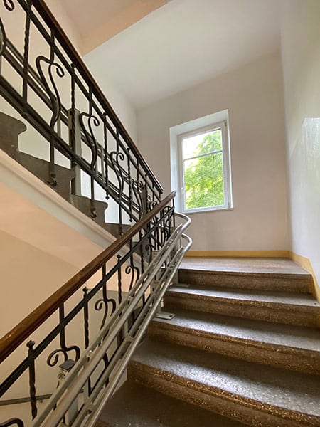 Installare-montascale-scala-stretta