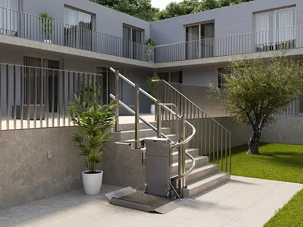 servoscala con piattaforma per scale curve